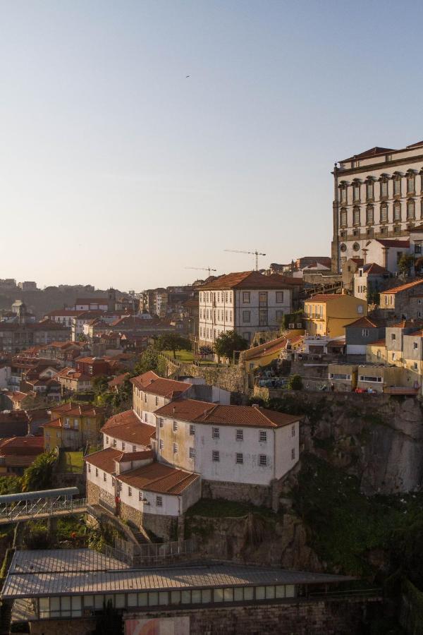 Modern Charming Loft With Balcony In Central Porto Exteriér fotografie